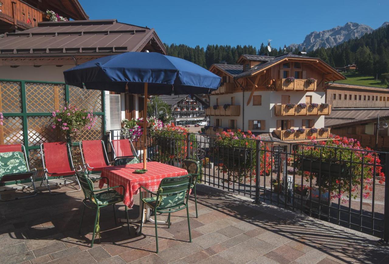 Dolomiti Hotel Cozzio Madonna Exterior foto