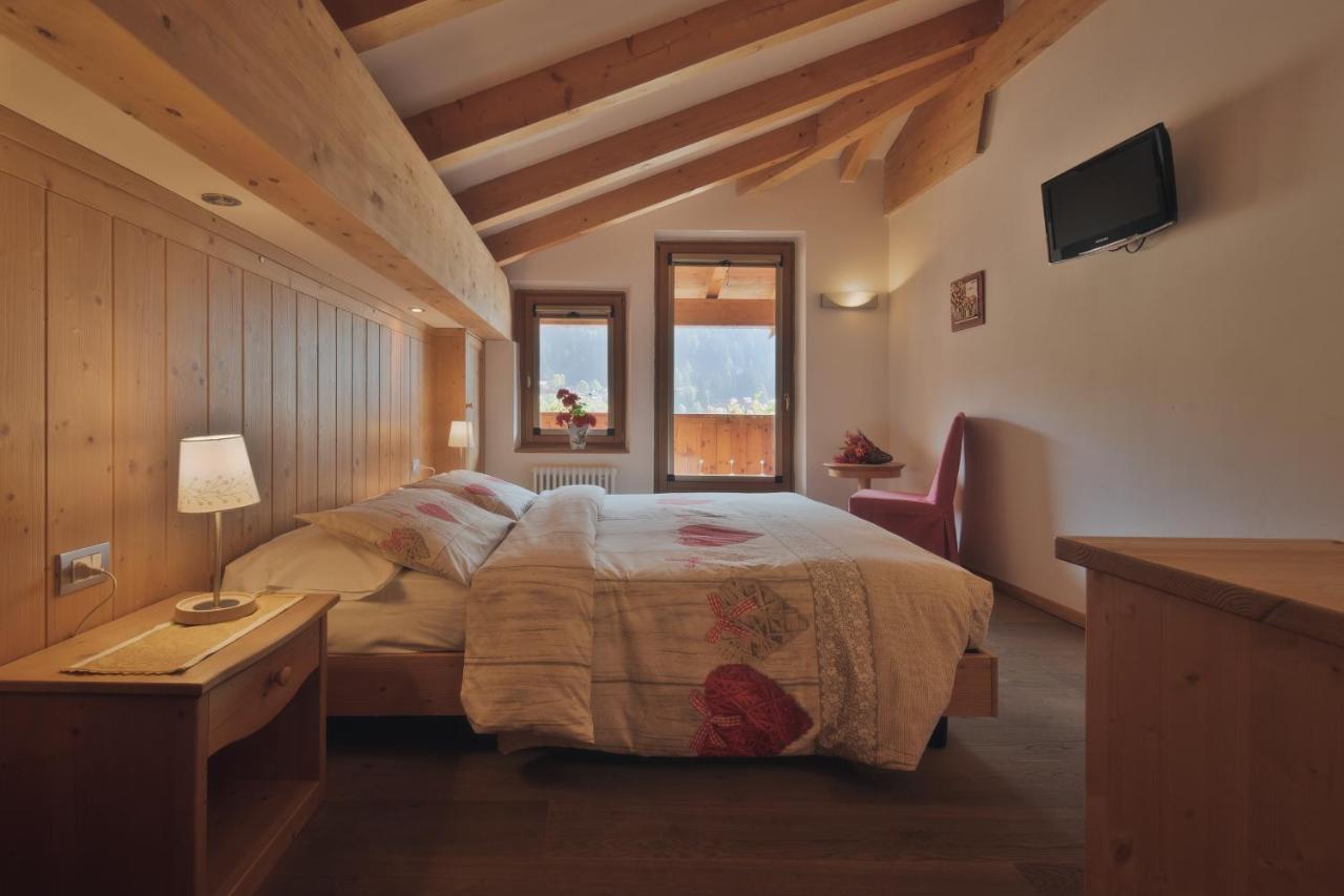 Dolomiti Hotel Cozzio Madonna Exterior foto